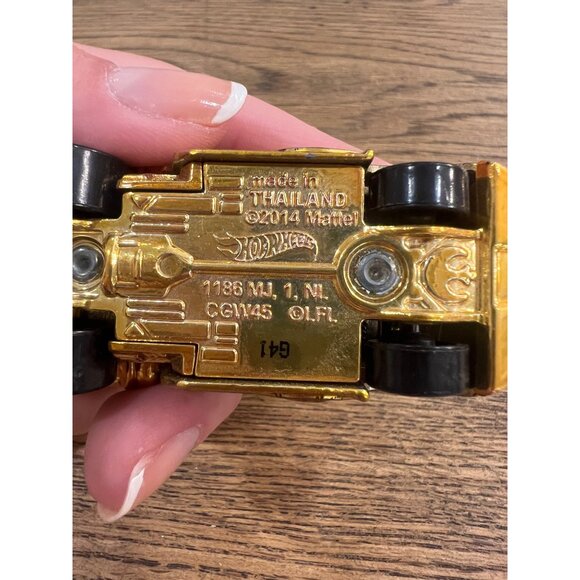 Hot Wheels - C3PO C3P0 Star Wars - Diecast Collectible - 1:64 Scale 2014 - Picture 6 of 6